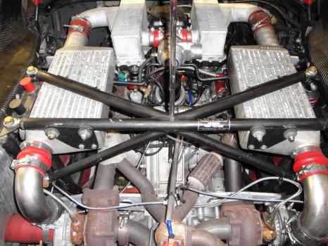 Ferrari 355motor, 40ventilers dubbelturbo v8.